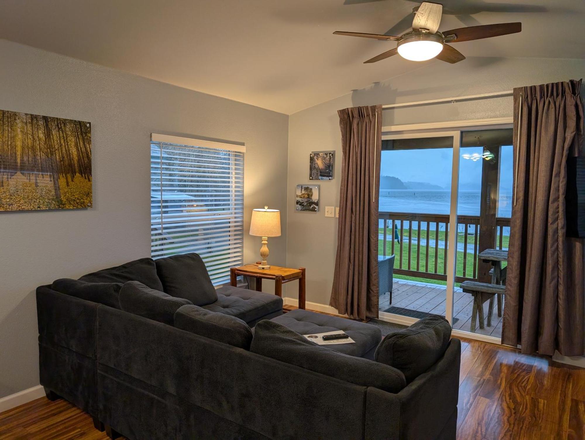 Motel The Waterfront At Potlatch Shelton Exteriér fotografie